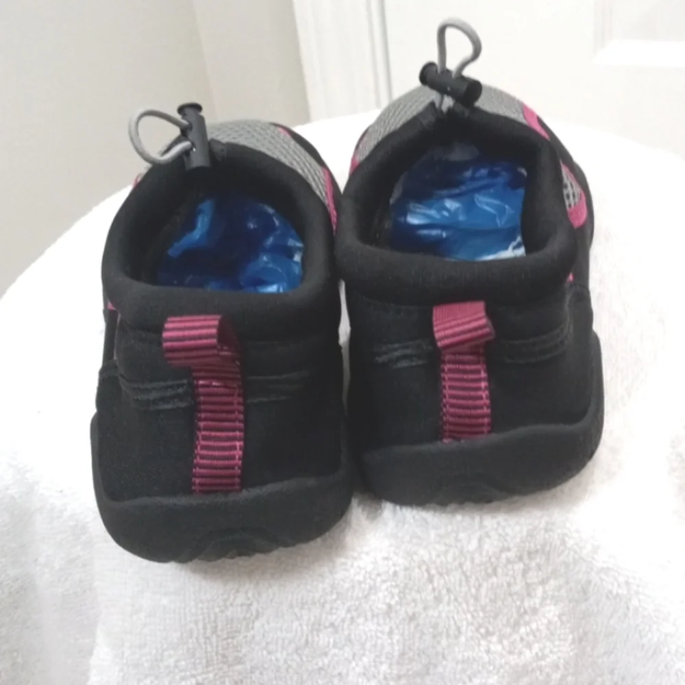 Body Glove Womens Water Shoes Sz 7